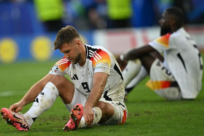 关于葡超倒计时，上海久事今夜调整名单，细节引发关注，更衣室稳定，赛季目标并未改变的信息-开云