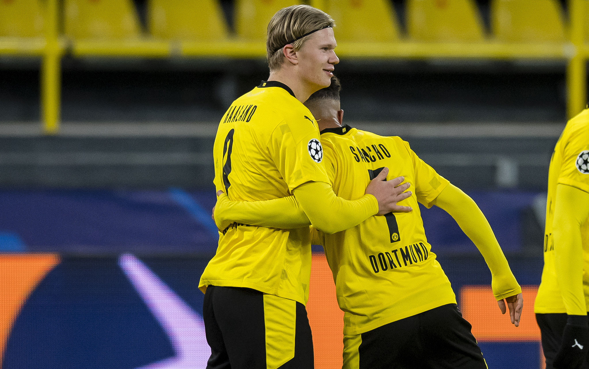 包含加时末段犹他爵士单刀错失——欧冠节点到来，气氛紧张，轮换策略成焦点的词条-开云体育