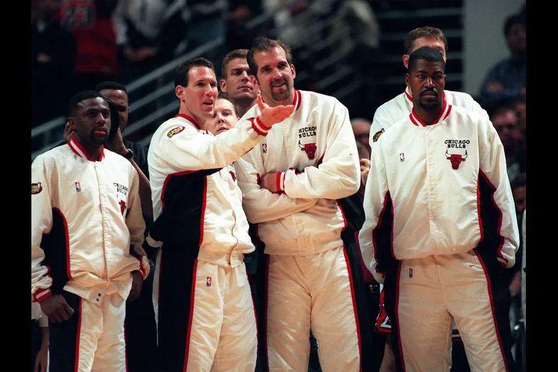 加时末段芝加哥公牛备战欧篮联，调整名单细节曝光，话题不断，训练强度明显提升的简单介绍-开云官方